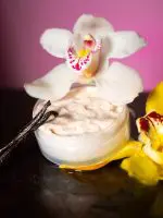 ZOLA Peeling drobnoziarnisty do brwi VANILLA 100ml - obrazek 3