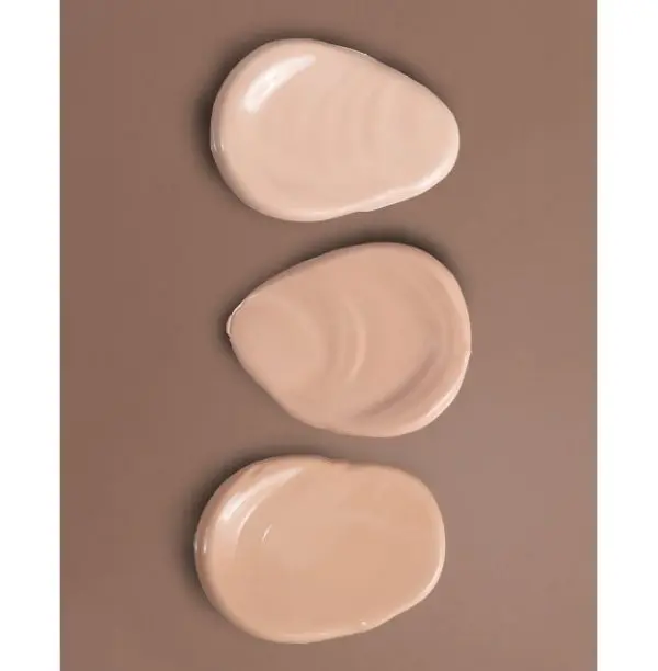 ZOLA Nude Skin Tonujący Podkład GLOW & WHITE 30 ml - obrazek 4