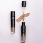 ZOLA Silky Matte Tint Płynne Cienie do Powiek 01 Soft Beige 5 ml - obrazek 3