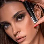 ZOLA Silky Matte Tint Płynne Cienie do Powiek 05 Black Velvet 5 ml - obrazek 4