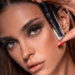 ZOLA Silky Matte Tint Płynne Cienie do Powiek 05 Black Velvet 5 ml - obrazek 4