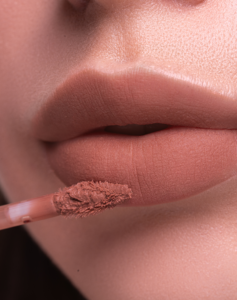 ZOLA Velour Lip Souffle Matowa Pomadka do Ust 04 Nude Haze 4,2 ml