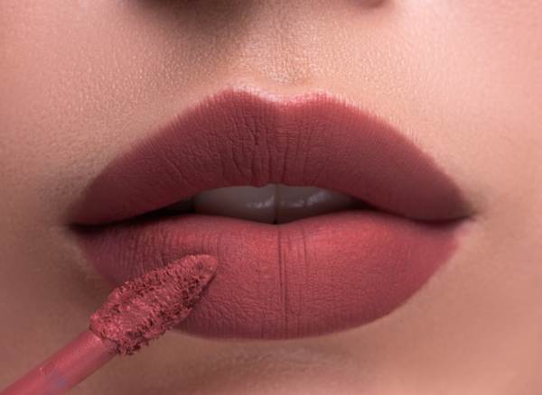 ZOLA Velour Lip Souffle Matowa Pomadka do Ust 05 Cozy Pink 4,2 ml